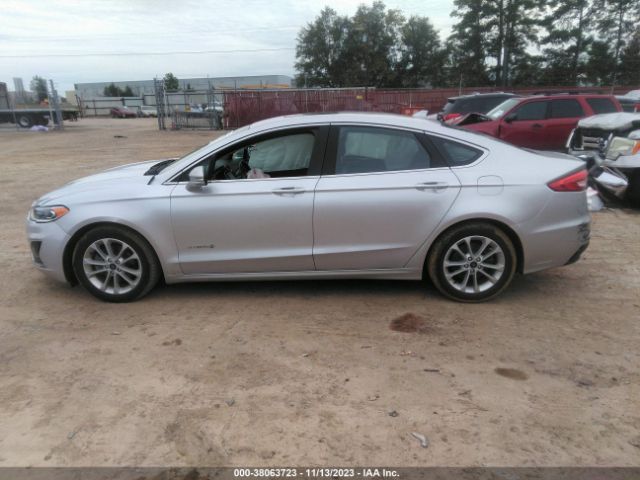 3FA6P0MU6KR165403 Ford Fusion Hybrid Sel