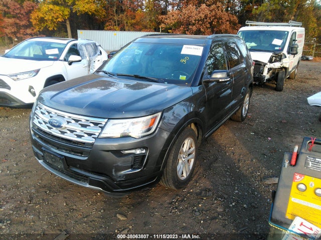 Ford EXPLORER XLT 2018 1FM5K8D89JGC89320 Image 2