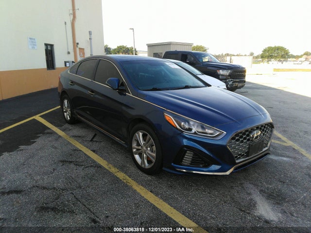 Auction sale of the 2019 Hyundai Sonata Sport, vin: 5NPE34AFXKH744301, lot number: 38063818