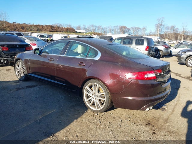 2011 JAGUAR XF SAJWA0HE7BMR95607 Photo 2