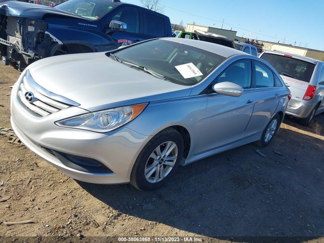 2014 HYUNDAI SONATA GLS VIN: 5NPEB4AC4EH933216