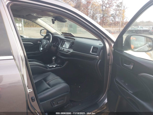 Toyota Highlander Se 2018 5TDJZRFH4JS552482 Image 12