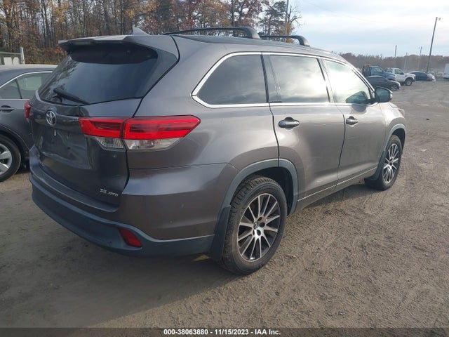 Toyota Highlander Se 2018 5TDJZRFH4JS552482 Image 4