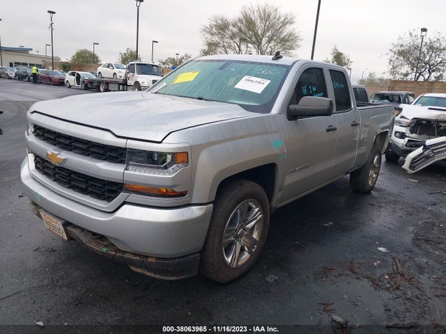 Chevrolet Silverado 1500 Ld Silverado Custom 2019 2GCRCMEC8K1232832 Image 2