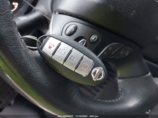 5N1DR2MM7HC666472 Nissan Pathfinder Sv