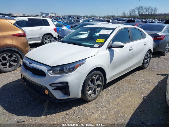 KIA Forte Lxs 2021 3KPF24AD0ME404667 Image 2