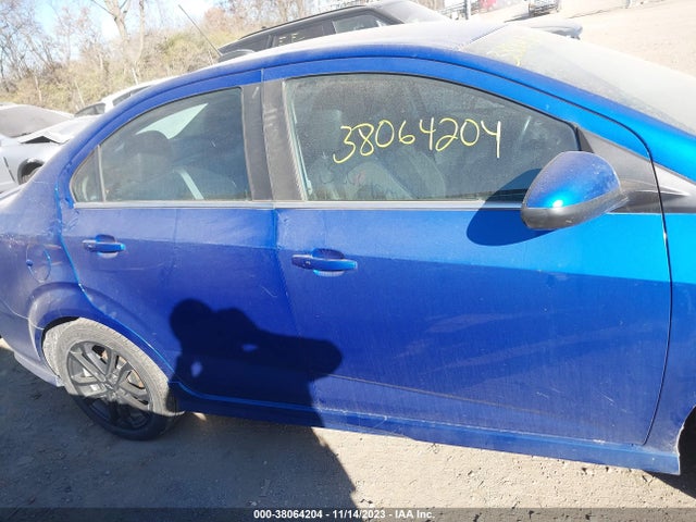 Chevrolet Sonic Premier Auto 2018 1G1JF5SB7J4102042 Image 14