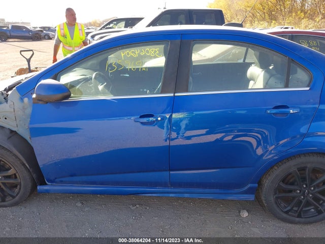 Chevrolet Sonic Premier Auto 2018 1G1JF5SB7J4102042 Image 15