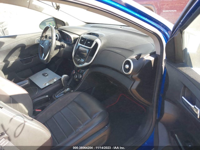 Chevrolet Sonic Premier Auto 2018 1G1JF5SB7J4102042 Image 5
