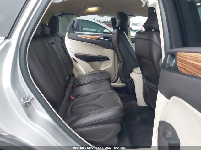 2016 LINCOLN MKC SELECT VIN: 5LMCJ2C95GUJ05676