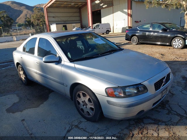 2002 VOLVO S60 2.4T VIN: YV1RS58D322116526