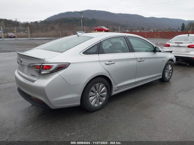 2016 HYUNDAI SONATA HYBRID SE VIN: KMHE24L12GA037272