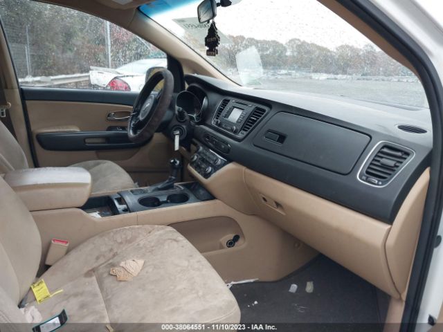 KNDMB5C16F6068595 KIA SEDONA LX