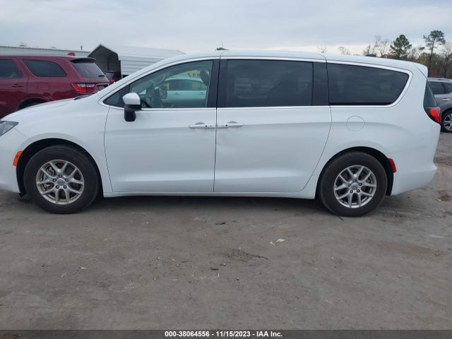 2C4RC1CG5NR226500 Chrysler Voyager Lx