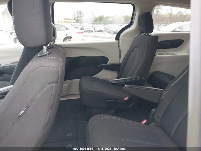 2C4RC1CG5NR226500 Chrysler Voyager Lx