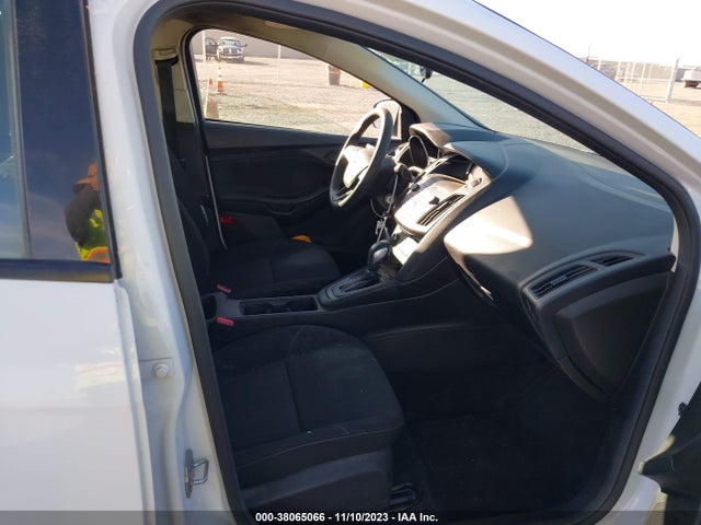 Ford FOCUS S 2018 1FADP3E26JL225022 Image 5