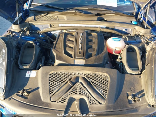 2018 PORSCHE MACAN WP1AG2A5XJLB62075 Photo 9