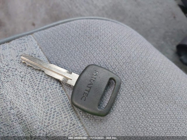 2000 TOYOTA TACOMA VIN: 4TAVL52N0YZ603083
