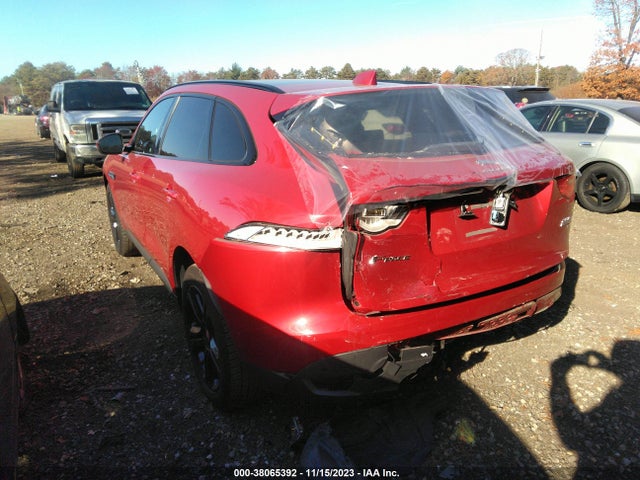 2018 JAGUAR F-PACE SADCJ2FX8JA252864 Photo 2