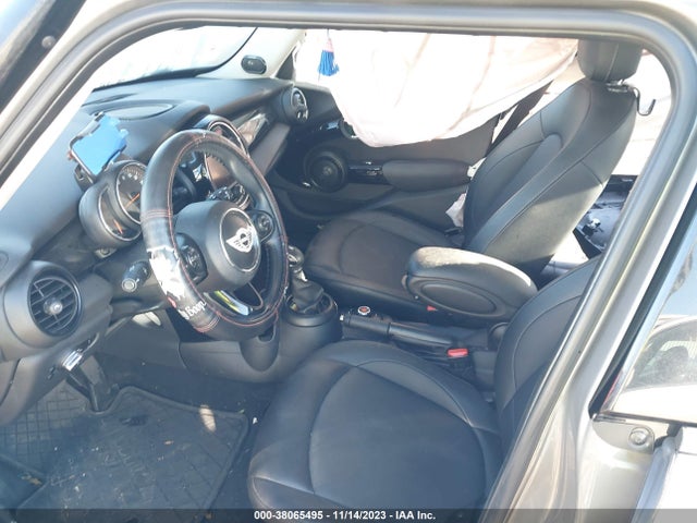 2019 MINI HARDTOP WMWXU1C51K2F82715 Photo 4