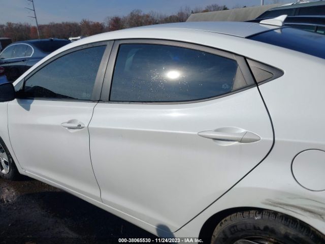 5NPDH4AE0GH706796 Hyundai ELANTRA SE