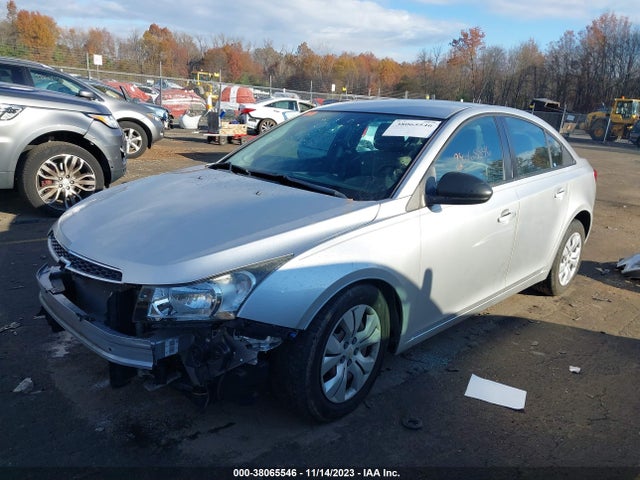Chevrolet Cruze Ls Auto 2014 1G1PA5SG7E7357623 Image 2
