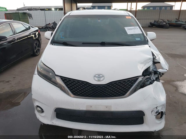 2015 TOYOTA SIENNA SE 8 PASSENGER VIN: 5TDXK3DCXFS598053