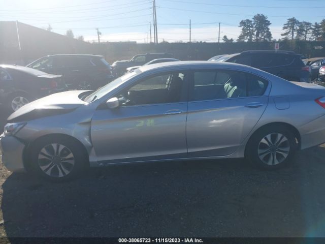 1HGCR2F38EA213359 Honda Accord Sedan Lx