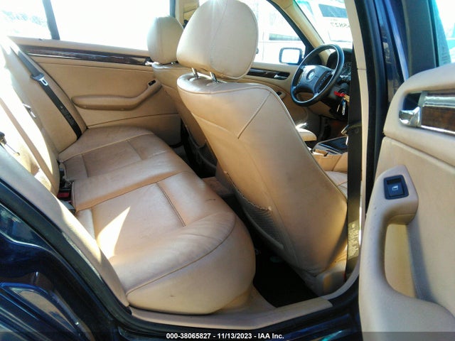 2005 BMW 330I VIN: WBAEV53435KM42928