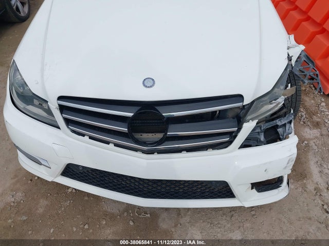 WDDGF4HB9EA954683 Mercedes-Benz C 250 Luxury/sport