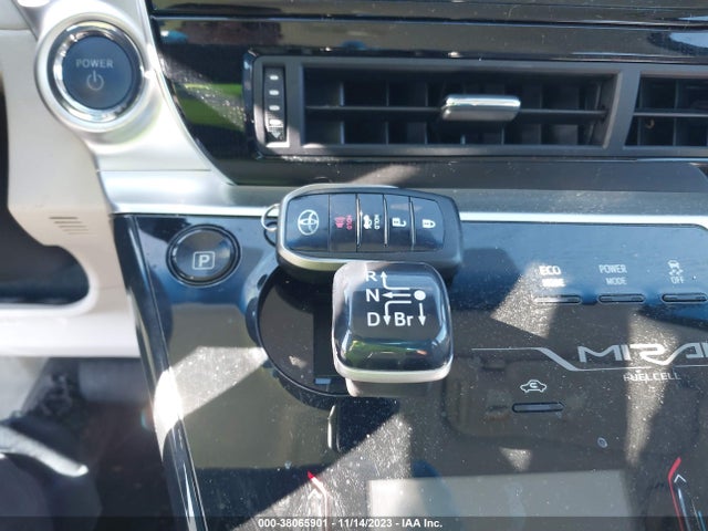 Toyota Mirai 2018 JTDBVRBD0JA005368 Image 11