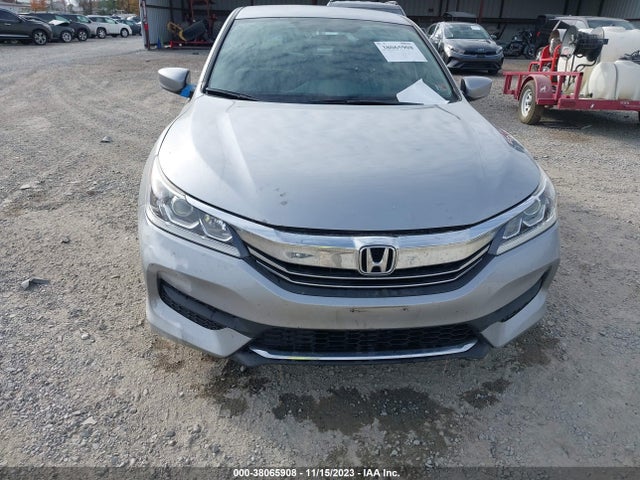 Honda ACCORD LX 2017 1HGCR2F32HA230405 Image 12