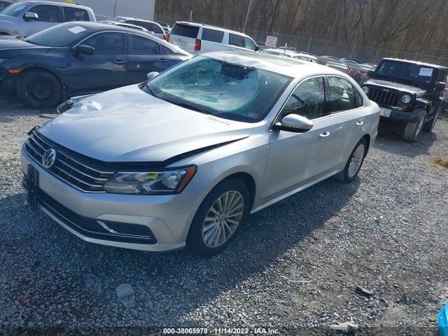 1VWBT7A37HC075349 Volkswagen Passat 1.8t Se