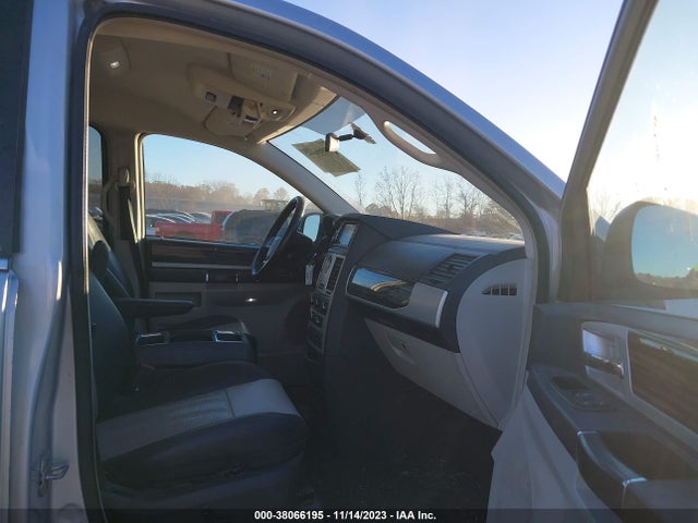 2010 CHRYSLER TOWN & COUNTRY TOURING VIN: 2A4RR5DX4AR286034