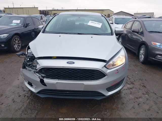 Ford FOCUS SE 2018 1FADP3F27JL302091 Image 12