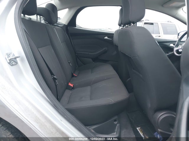Ford FOCUS SE 2018 1FADP3F27JL302091 Image 8