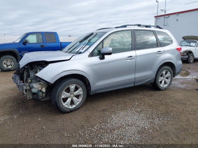 Subaru Forester 2.5i Premium 2015 JF2SJADC0FH821384 Image 2