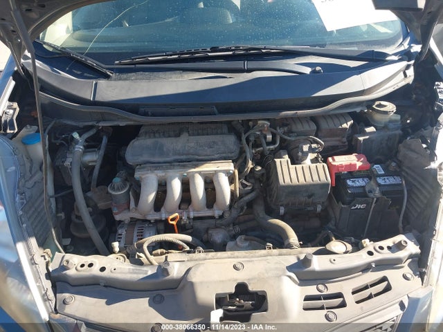 2012 HONDA FIT VIN: JHMGE8H38CS007508