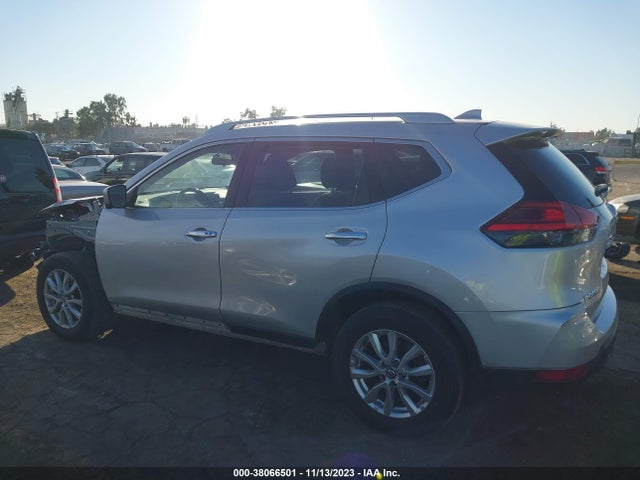 Nissan ROGUE SV 2017 JN8AT2MT4HW151724 Image 15