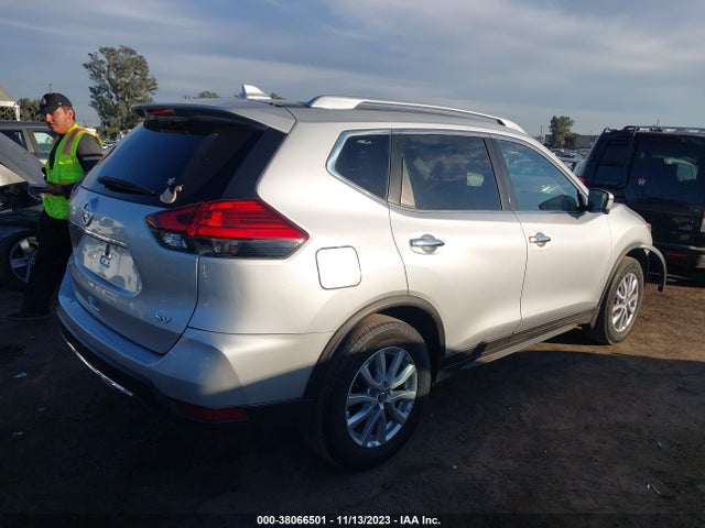 Nissan ROGUE SV 2017 JN8AT2MT4HW151724 Image 4