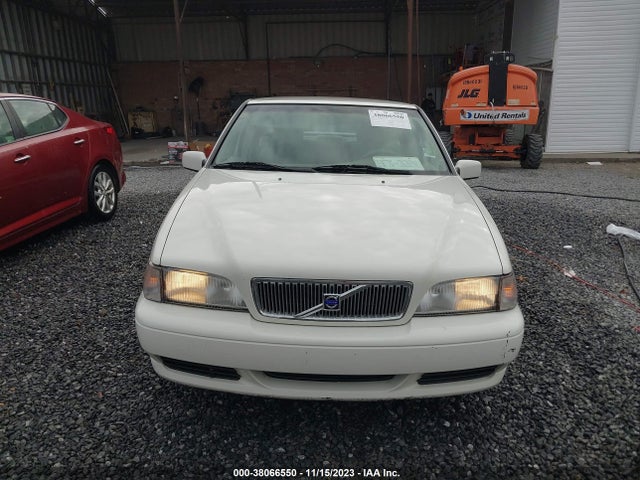 2000 VOLVO S70 SE VIN: YV1LS61JXY2654239