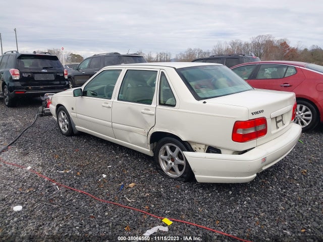 2000 VOLVO S70 SE VIN: YV1LS61JXY2654239