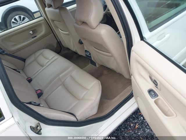 2000 VOLVO S70 SE VIN: YV1LS61JXY2654239