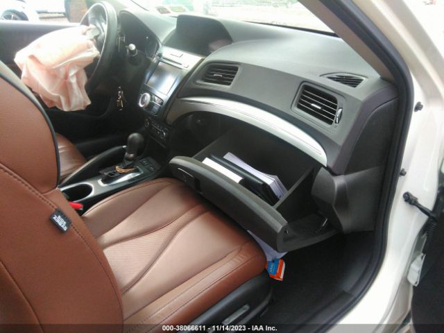 19UDE2F76NA003684 Acura Ilx Premium Package