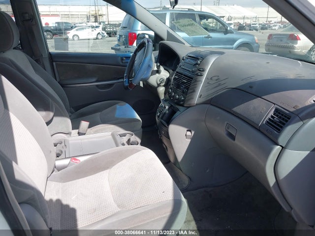 2010 TOYOTA SIENNA LE VIN: 5TDKK4CC1AS326923