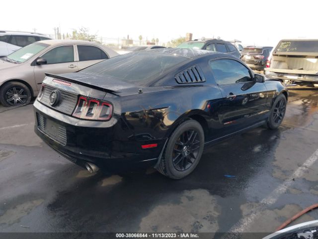 1ZVBP8AM9E5321630 Ford Mustang V6