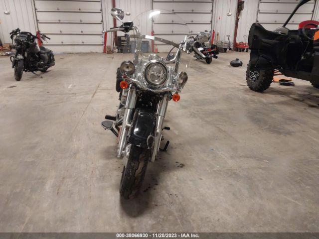 2021 HARLEY-DAVIDSON FLHC 1HD1YAJ12MB020320 Photo 4