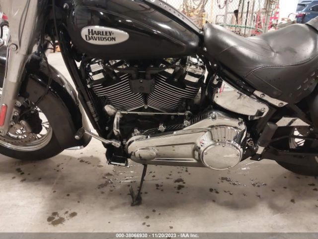 2021 HARLEY-DAVIDSON FLHC 1HD1YAJ12MB020320 Photo 8