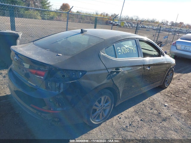 Hyundai ELANTRA SE 2017 5NPD84LF2HH130605 Image 4