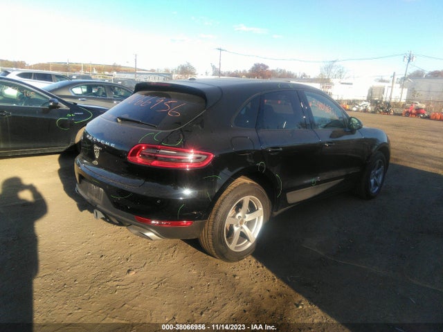 2018 PORSCHE MACAN WP1AA2A55JLB06191 Photo 3